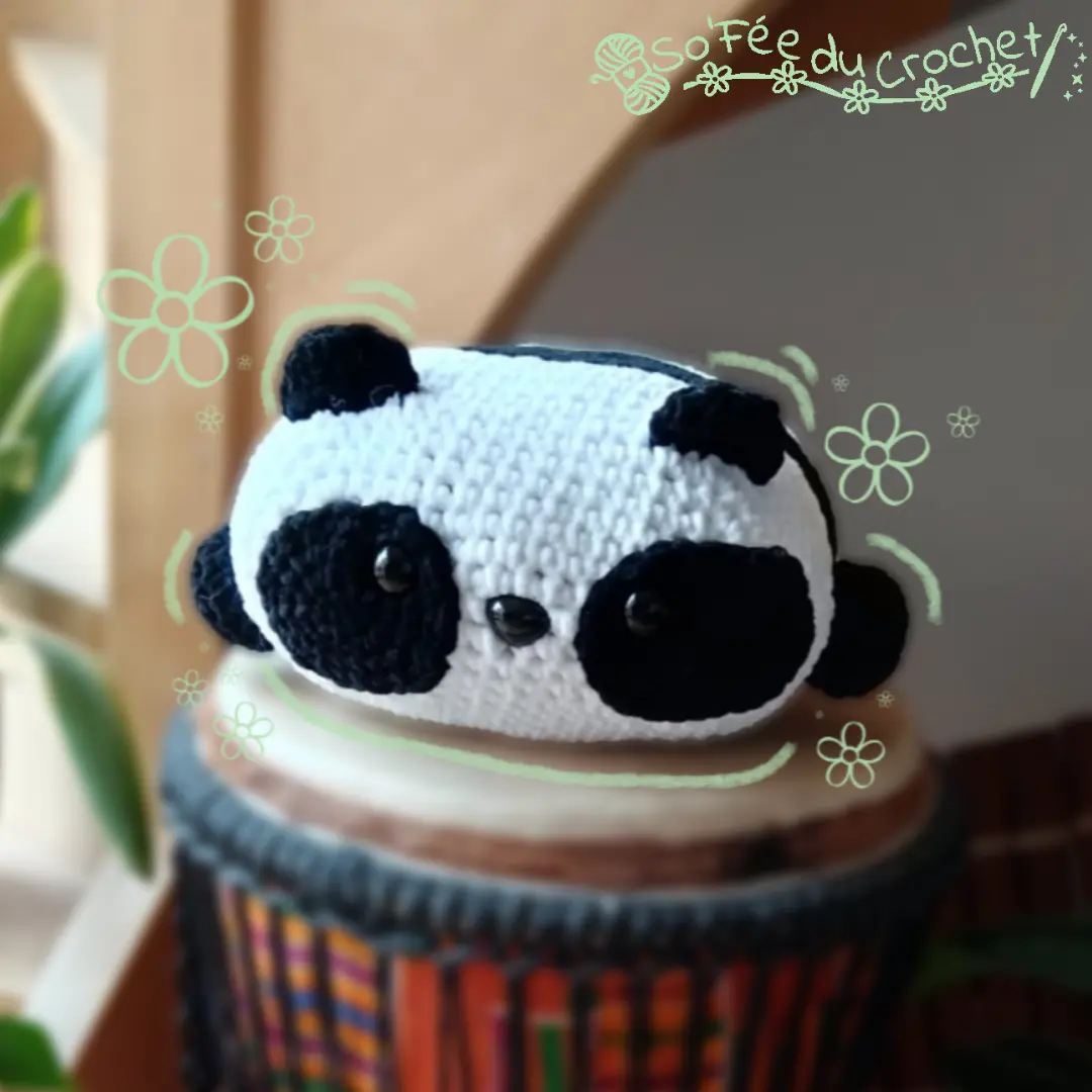 Coussin Panda Crochet